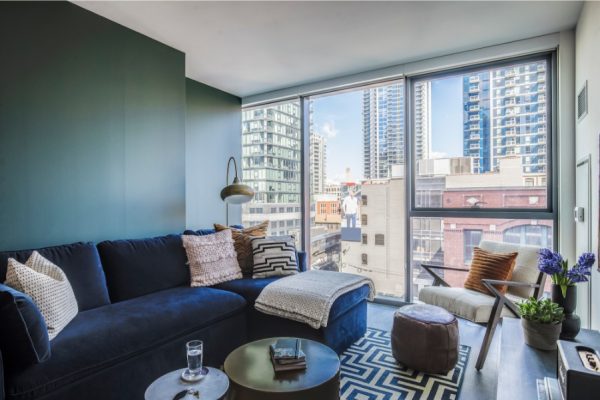 chicago-domio-living-room-green-wall-paintzen-1